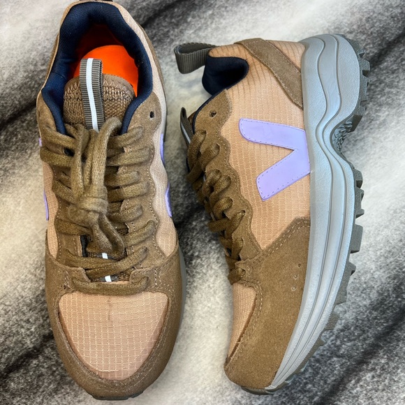 Veja Venturi Desert Lavender Dad 